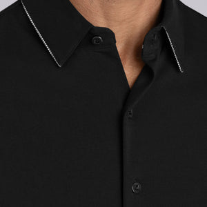 Grandeur In Black
